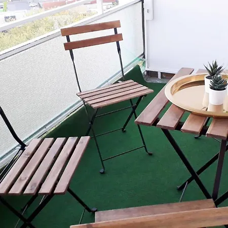 Appartement Frisch Renovierte Ferienwohnung Mit Tv Und Wlan Duisbourg