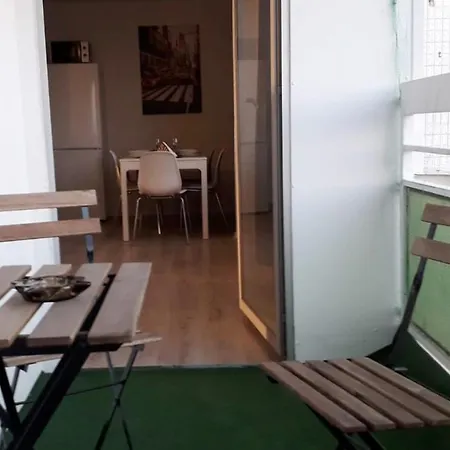 Frisch Renovierte Ferienwohnung Mit Tv Und Wlan